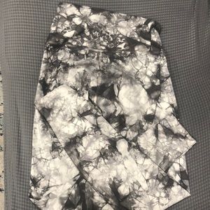 Like new lululemon leggings. Great material and colors